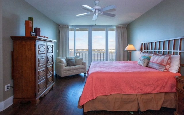 Crd1002 4 Bedroom Condo