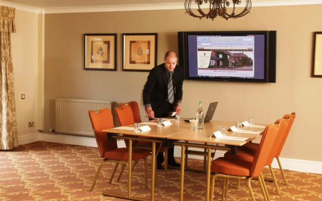 Warwickshire Park Hotel Kenilworth by Belvilla