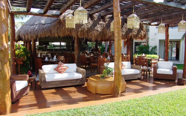 Laguna Suites Golf & Spa