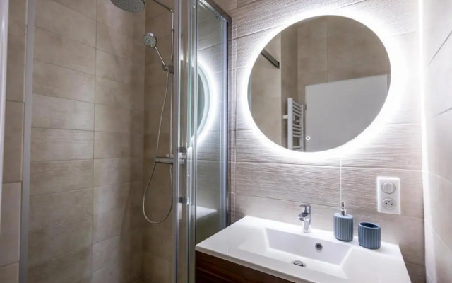 2 pièces neuf au pied des musées - wifi & parking gratuit