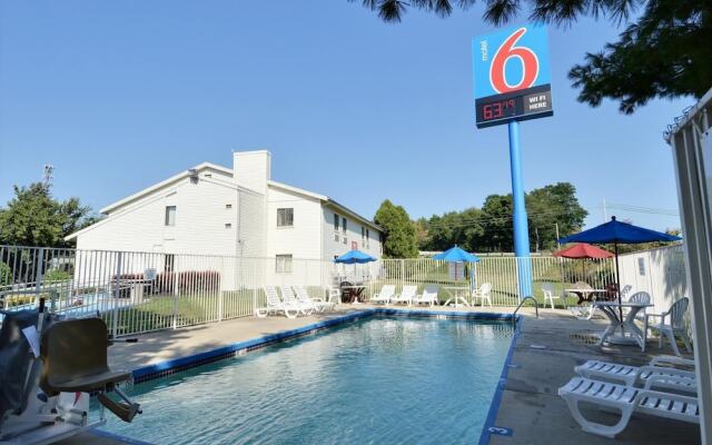 Motel 6 Nashua