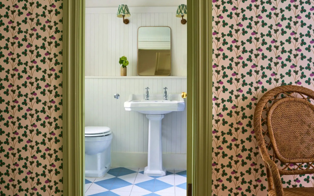 The Mitre, Hampton Court