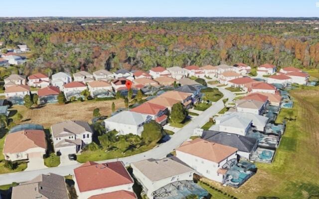 Pine Forest Chateau 5 Bedroom Home by RedAwning