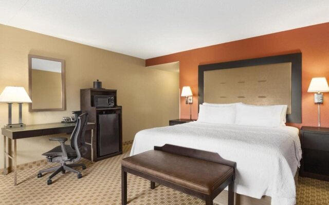 Hampton Inn & Suites Herndon-Reston