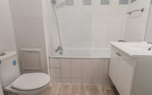 Splendid Studio Near the Wood of Vincennes