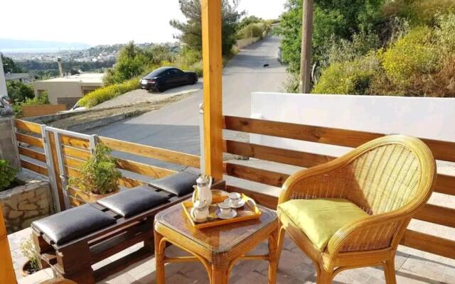 The Holiday House 3