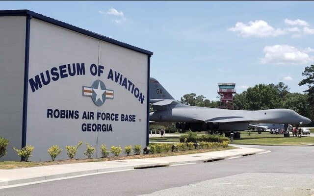 Super 8 Motel - Forsyth