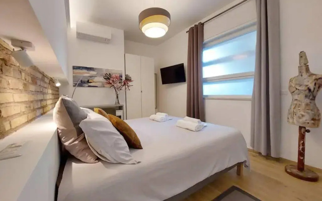 Aventino Contemporary Apartment