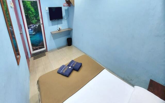 OYO 90937 Tanjak Hotel