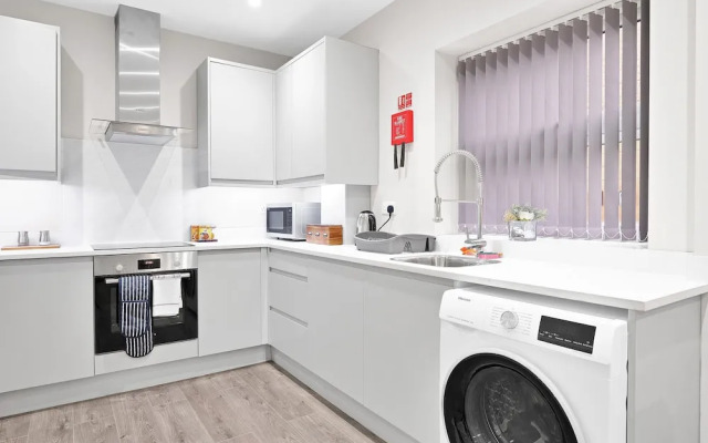 Crown Place 2 & 3 Bedroom Luxury Apts