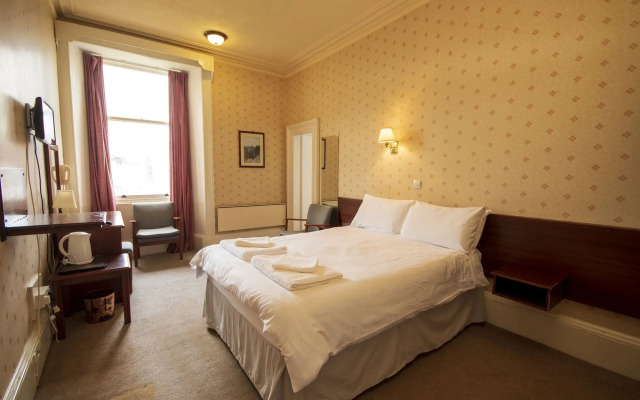 The Stromness Hotel by Paymán Club