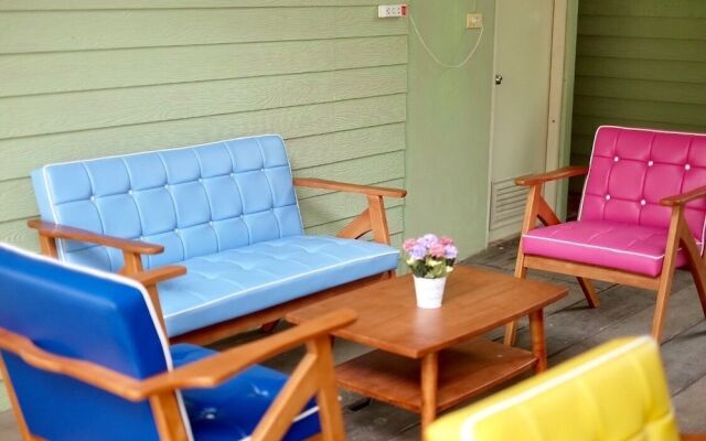 RoomQuest Amphawa Floating Market