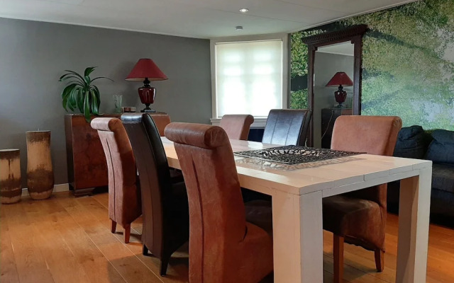 Simplictic Holiday Home in Emmen near Forest