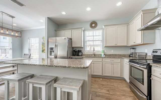 Sungria - 53 Sundance Ct - 6BR 6.5BA - (20)