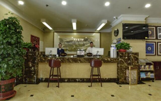 Binhe International Hotel (Dunhuang Night Market)