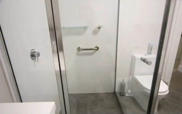 Seafield Tower Glenelg Apartment no 2