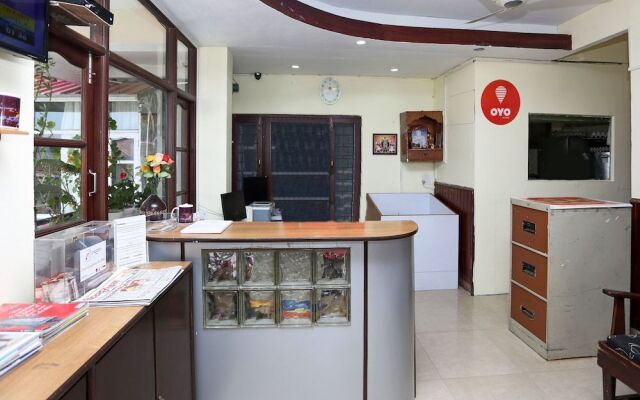 OYO 2366 Hotel Vaydantaa