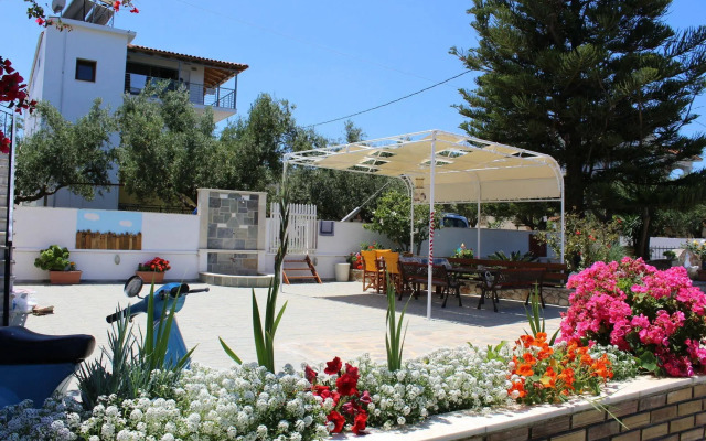 Panorama Studios and Apartments