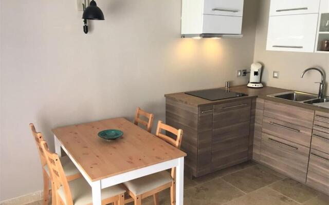 Coquet 2 pièces au calme avec piscine (2/4 pers)