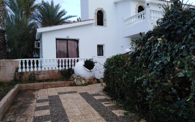 Coral Garden Villa !!