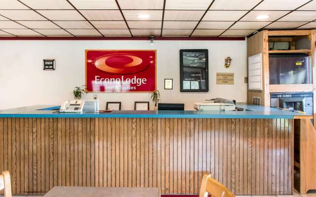 Econo Lodge Inn & Suites Lake Harmony - Pocono Mountains Area