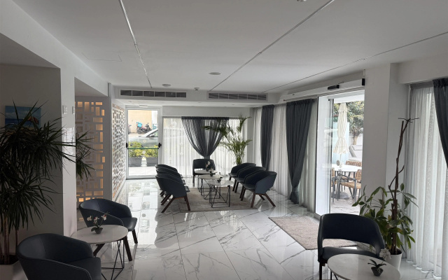 Best Western Plus Larco