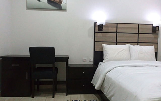 Somerset Suites