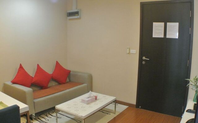 Diamond Sukhumvit by FIB