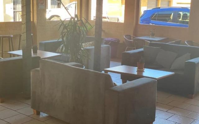 Nightcap at Horse and Jockey Hotel Warwick