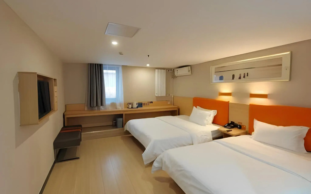 7 Days Inn Premium (Beijing Dongzhimen Airport Express Station)
