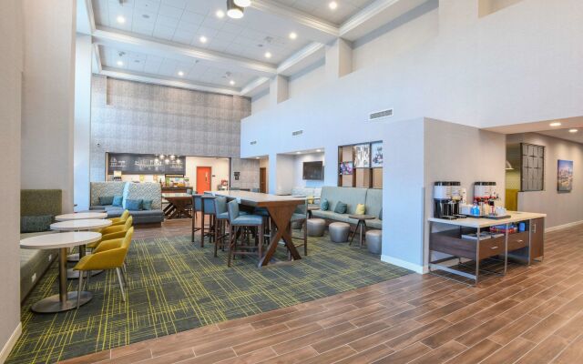 Hampton Inn & Suites Cincinnati Liberty Township