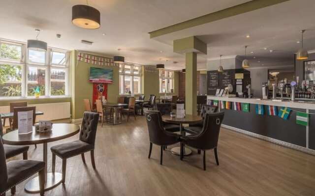 Crewe Arms Hotel