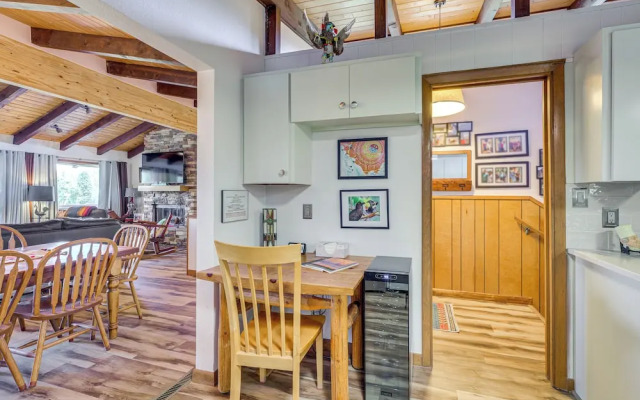 Monte Verde Lake Access & Views: Spacious Retreat!