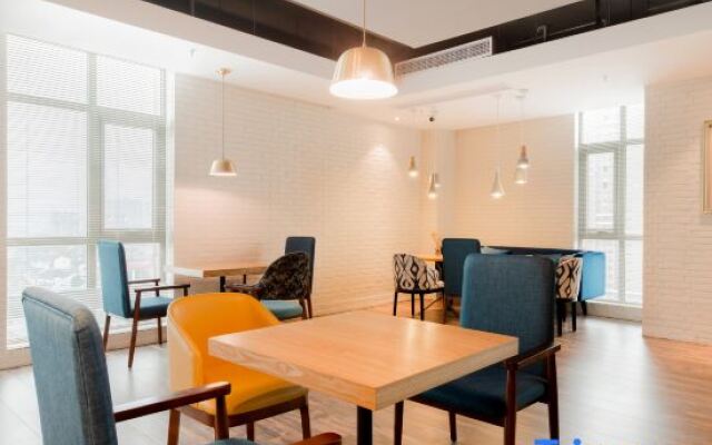 Yunyin Travel Hotel (Jiangyin Wanda Plaza)