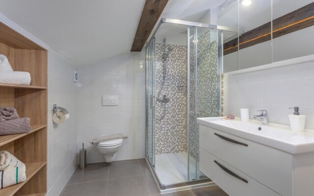Stunning Apartment in Malinska With Wifi and 1 Bedrooms