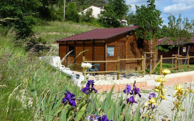 Camping A La Ferme De Bourras
