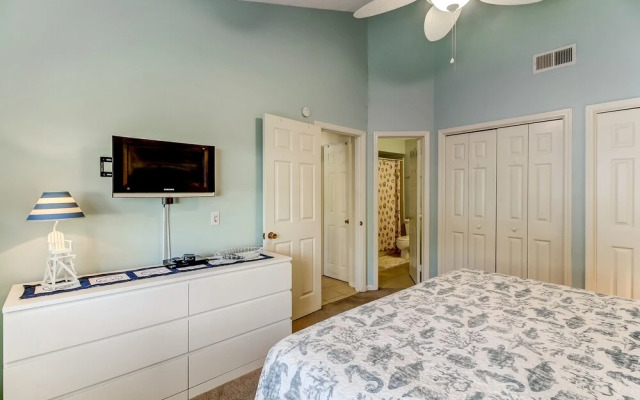 Dog Friendly Condo, Easy Access to Amelia Island Beautiful Beaches by RedAwning