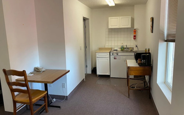 Imperial Hunter Hotel