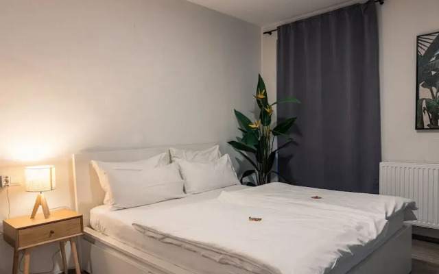 CREST - Riverside Lofts & Studios