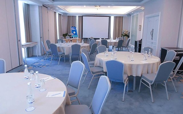 Noor Hotel