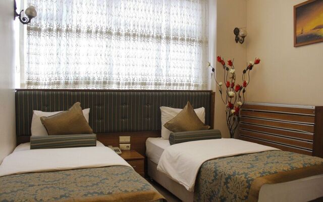 Grand Gross Hotel