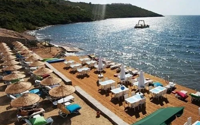 Royal Heights Apartments