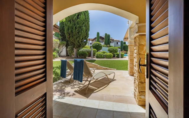 Da02 Adjacent to Aphrodite Hills Pool View