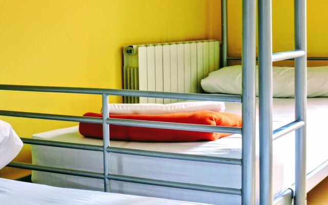 Feetup Garden House Hostel Barcelona