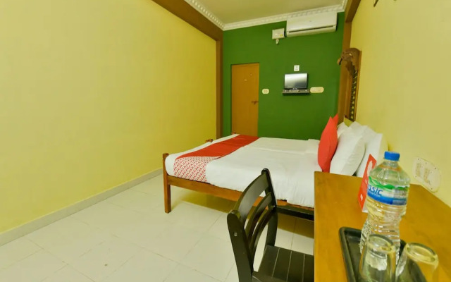 OYO 14342 Happy Rooms