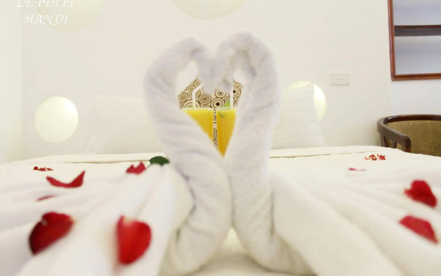 Le Petit Hanoi Hotel
