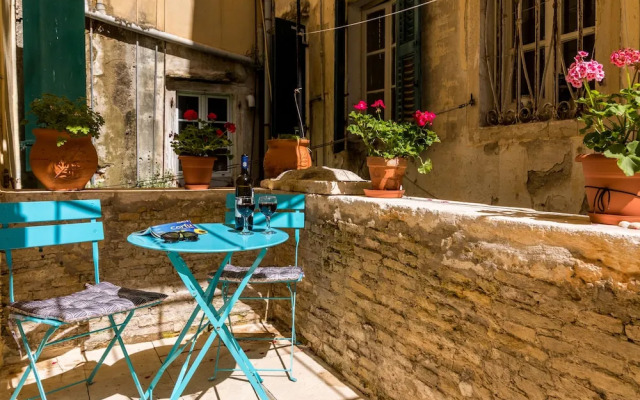 Kantouni Bizi Myranthis Apartment