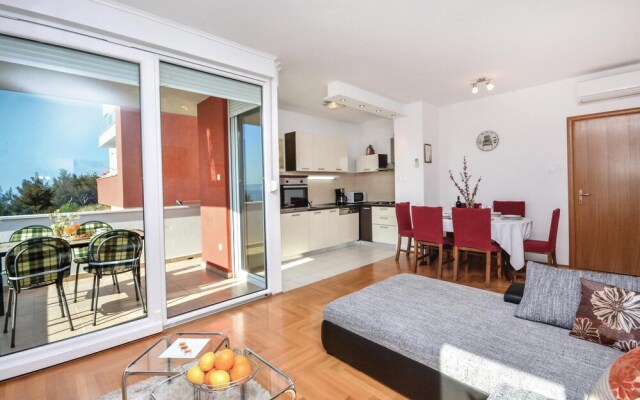 Amazing Home in Podstrana With Wifi and 2 Bedrooms