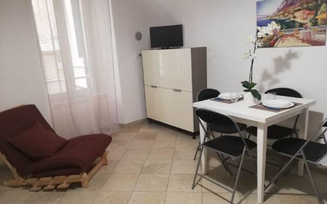 Casa Medievale Pieno Centro Sanremo