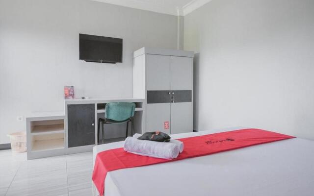 RedDoorz Syariah near Tugu Juang Jambi 2